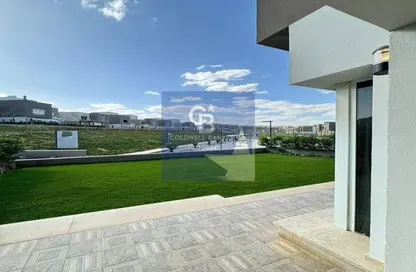 Townhouse - 4 Bedrooms - 4 Bathrooms for sale in Etapa - Sheikh Zayed Compounds - Sheikh Zayed City - Giza