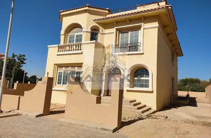 Villa - 3 Bedrooms - 5 Bathrooms for sale in Hyde Park - 5th Settlement Compounds - The 5th Settlement - New Cairo City - Cairo
