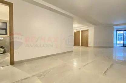 شقة - 3 غرف نوم - 2 حمامات للبيع في سكاي لاين - سموحة - حي شرق - الاسكندرية