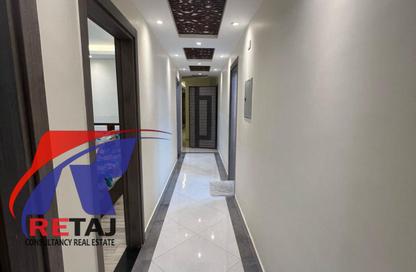 Apartment - 3 Bedrooms - 3 Bathrooms for rent in Moez Al Dawla St. - 6th Zone - Nasr City - Cairo
