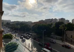 شقة - 3 غرف نوم - 1 حمام للايجار في شارع أسطنبول-صلاح مصطفى - السلطان حسين - محطة الرمل - حي وسط - الاسكندرية
