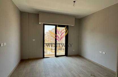 Apartment - 3 Bedrooms - 3 Bathrooms for rent in Village West - Sheikh Zayed Compounds - Sheikh Zayed City - Giza