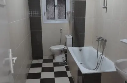 Apartment - 2 Bedrooms - 1 Bathroom for rent in Makram Ebeid St. - 6th Zone - Nasr City - Cairo
