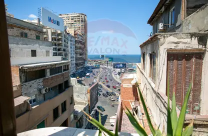 شقة - 5 غرف نوم - 2 حمامات للبيع في شارع مصطفي فهمي - جليم - حي شرق - الاسكندرية