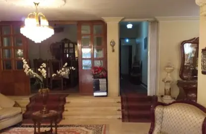 Apartment - 4 Bedrooms - 3 Bathrooms for sale in Moez Al Dawla St. - 6th Zone - Nasr City - Cairo