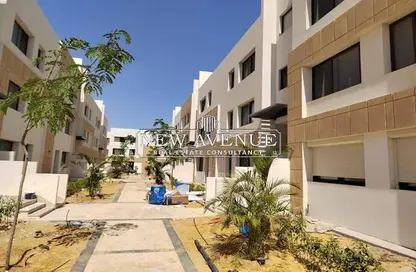 Chalet - 2 Bedrooms - 2 Bathrooms for sale in Azha - Al Ain Al Sokhna - Suez