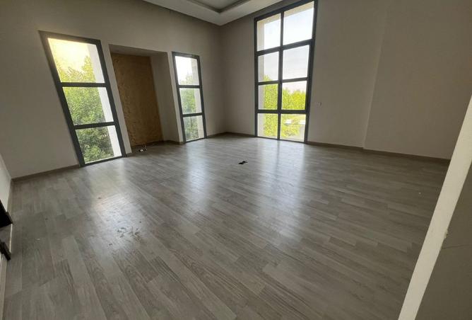 8166819 - Property Image 2