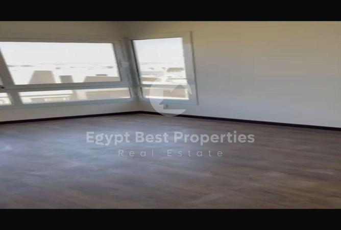 8006001 - Property Image 2