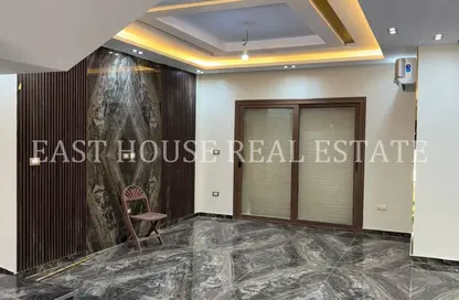 Villa - 4 Bedrooms - 4 Bathrooms for rent in Madinaty - Cairo