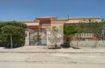 Villa - 2 Bedrooms - 3 Bathrooms for sale in Golf Al Solimania - Cairo Alexandria Desert Road - 6 October City - Giza
