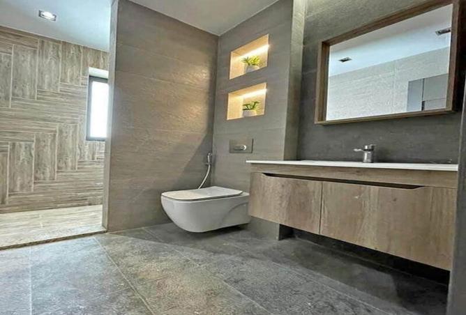 8432303 - Property Image 3