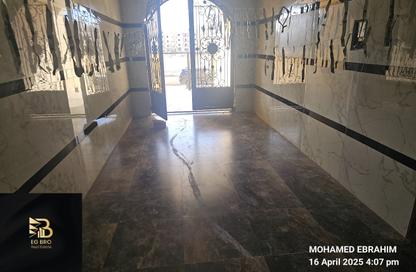 Apartment - 3 Bedrooms - 3 Bathrooms for sale in Gamal Abdel Nasser Road - Shorouk City - Cairo