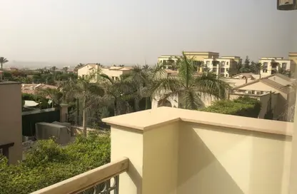 Villa - 5 Bedrooms - 3 Bathrooms for sale in Uptown Cairo Road - Al Abageyah - El Khalifa - Cairo