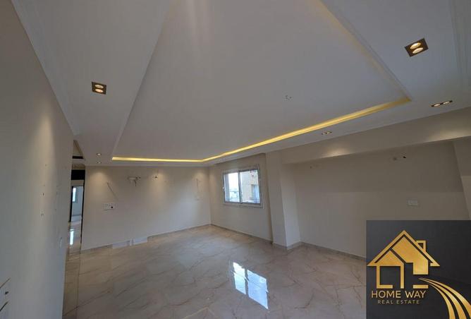 8256135 - Property Main Image