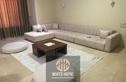 Apartment - 2 Bedrooms - 2 Bathrooms for rent in Palm Hills Village Gate - South Investors Area - New Cairo City - Cairo