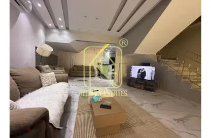 Duplex - 4 Bedrooms - 3 Bathrooms for rent in Al Mohandes Ahmed Kamal Hamdy St. - 16th District - Sheikh Zayed City - Giza