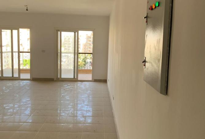 8322610 - Property Image 2