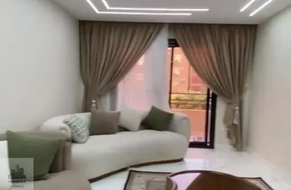 شقة - 2 غرف نوم - 2 حمامات للبيع في شارع شهاب - المهندسين - الجيزة