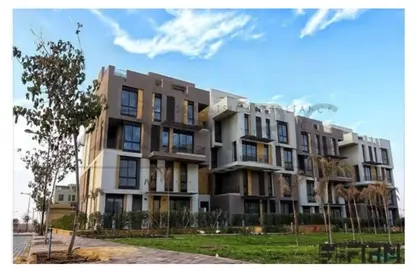 Apartment - 2 Bedrooms - 2 Bathrooms for sale in Moon Residences - Fifth Square - The 5th Settlement - New Cairo City - Cairo