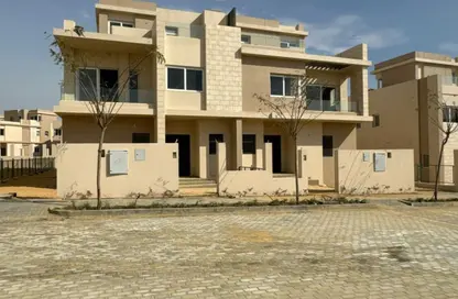 تاون هاوس - 4 غرف نوم - 4 حمامات للبيع في جولف فيوز - طريق مصر اسكندرية الصحراوي - مدينة 6 أكتوبر - الجيزة