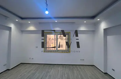 Apartment - 3 Bedrooms - 3 Bathrooms for rent in North Lotus - El Lotus - New Cairo City - Cairo