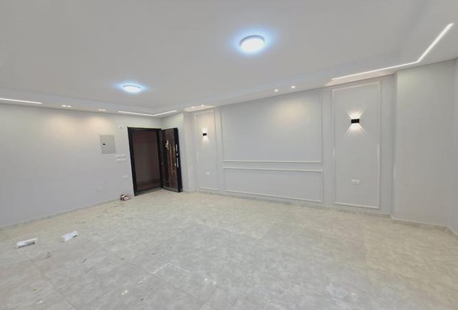 7986082 - Property Image 2