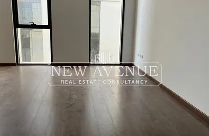 Office Space - Studio - 1 Bathroom for rent in Hyde Park Business District Mall - South Teseen St. - The 5th Settlement - New Cairo City - Cairo