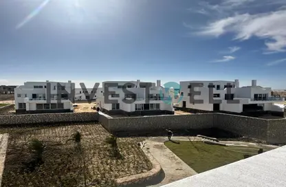 Chalet - 2 Bedrooms - 2 Bathrooms for sale in Jefaira - Ras Al Hekma - North Coast