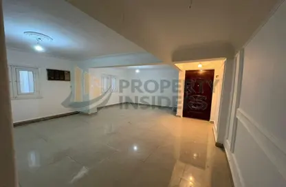 شقة - 3 غرف نوم - 2 حمامات للبيع في شارع طيبه - المهندسين - الجيزة