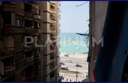 شقة - 3 غرف نوم - 2 حمامات للبيع في شارع خالد بن الوليد - ميامي - حي اول المنتزة - الاسكندرية