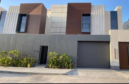 Villa - 3 Bedrooms - 3 Bathrooms for sale in IRA New Zayed - New Zayed City - Sheikh Zayed City - Giza