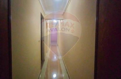 Apartment - 3 Bedrooms - 1 Bathroom for sale in Gomeai St. - Fleming - Hay Sharq - Alexandria
