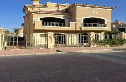 Villa - 4 Bedrooms - 4 Bathrooms for sale in Al Patio 5 East - El Patio - El Shorouk Compounds - Shorouk City - Cairo