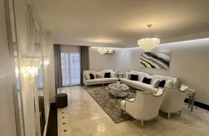 شقة - 3 غرف نوم - 2 حمامات للبيع في شارع عمار بن ياسر - ميدان الحجاز - النزهة - القاهرة