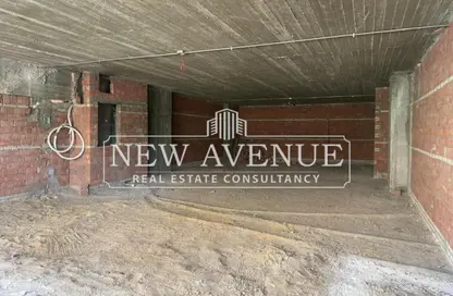 Retail - Studio - 2 Bathrooms for rent in Street 233 - Degla - Hay El Maadi - Cairo