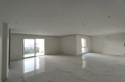 Apartment - 3 Bedrooms - 2 Bathrooms for sale in Hyde Park - 5th Settlement Compounds - The 5th Settlement - New Cairo City - Cairo