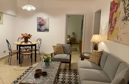 شقة - غرفة نوم - 1 حمام للايجار في شارع محمود صدقي - الزمالك - القاهرة