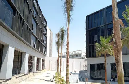 Office Space - Studio - 2 Bathrooms for rent in Lake View Residence - 5th Settlement Compounds - The 5th Settlement - New Cairo City - Cairo