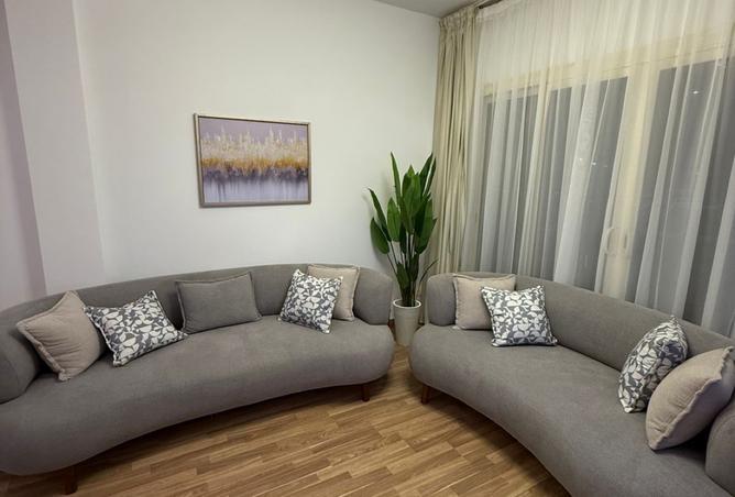 8353930 - Property Image 2