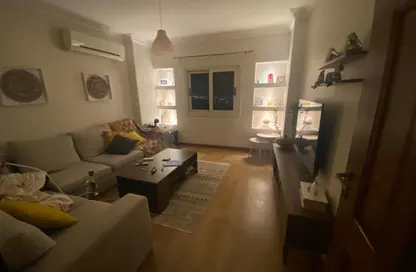 Apartment - 3 Bedrooms - 2 Bathrooms for sale in Zahraa El Maadi - Hay El Maadi - Cairo