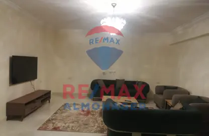 Apartment - 3 Bedrooms - 1 Bathroom for rent in 8th District - Sheikh Zayed City - Giza