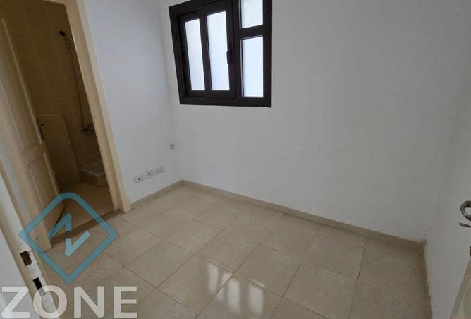 8070211 - Property Image 3