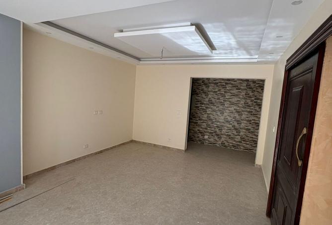 8243171 - Property Image 3