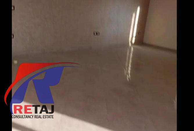 8378817 - Property Image 2