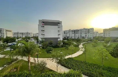Apartment - 3 Bedrooms - 3 Bathrooms for sale in Madinaty - Cairo