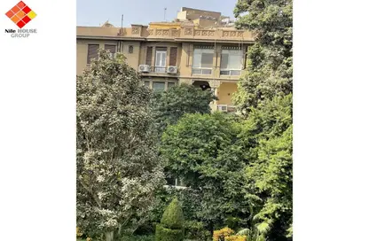 بناية كاملة - 8 غرف نوم - 8 حمامات للبيع في شارع كورنيش النيل - جاردن سيتي - القاهرة