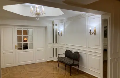 مكتب عمل جماعي - استوديو - 3 حمامات للايجار في شارع محمد مظهر - الزمالك - القاهرة