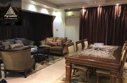 شقة - 3 غرف نوم - 2 حمامات للايجار في ميدان عمان - الدقي - الجيزة