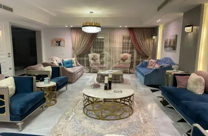 Villa - 4 Bedrooms - 4 Bathrooms for rent in Madinaty - Cairo