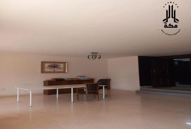 8421416 - Property Image 3